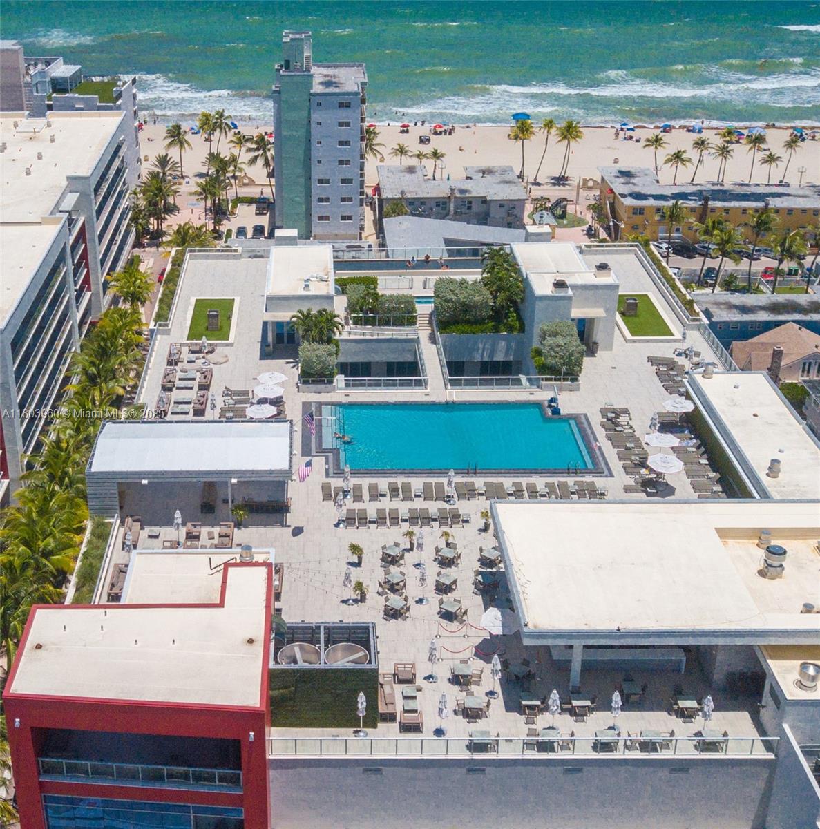 COSTA HOLLYWOOD CONDO - Residential