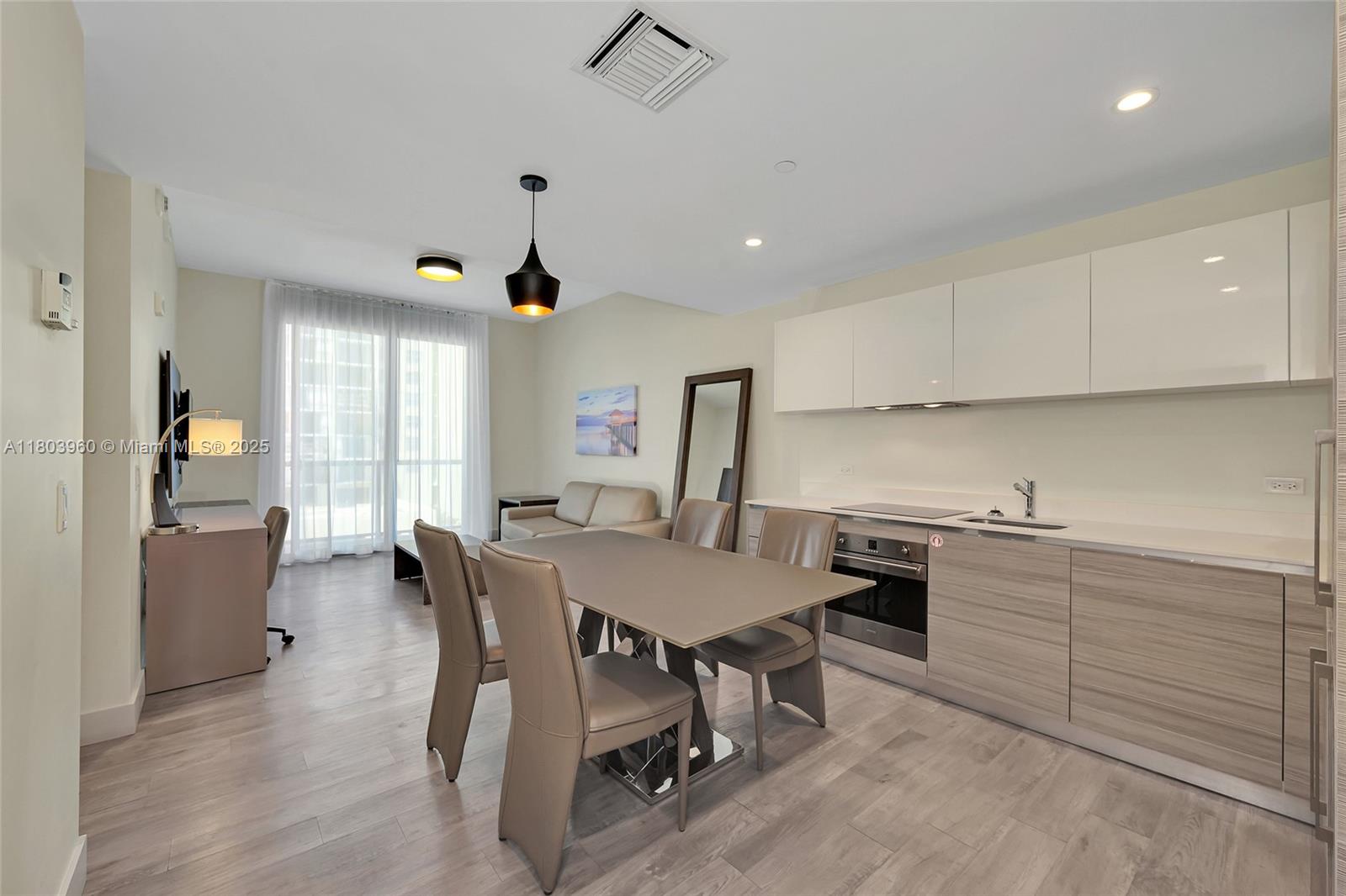 COSTA HOLLYWOOD CONDO - Residential