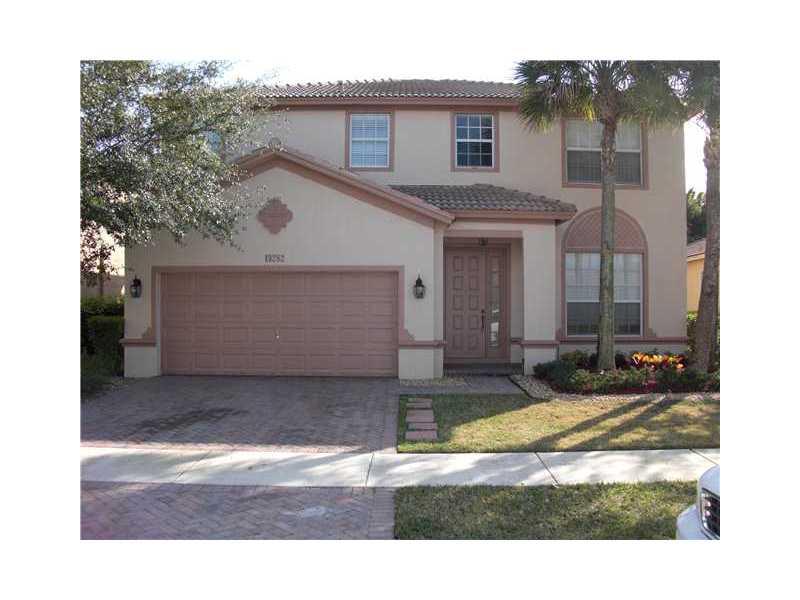 GREAT HOME, VERY WELL KEPT, 3 BEDROOM, 2.5 BATHROOM, LOFT, 2 CAR GARAGE, KITCHEN WITH GRANITE COUNTER TOP, TILE AND LAMINATE WOOD FLOOR ON THE FIRST FLOOR, NEWER CARPET ON SECOND FLOOR, FRESHLY PAINTED, LAUNDRY ROOM WITH FULL SIZE WASHER AND DRYER ON SECO ND FLOOR, BLINDS, BASIC CABLE AND BASIC ALARM SERVICE INCLUDED, NO NEIGHBOURS BEHIND, RESORT STYLE CLUB HOUSE WITH COMMUNITY POOL, GAMES ROOM, GYM, TOT LOT, AND MANY MORE AMMENITIES. CLOSE TO A RATED SCHOOLS. SORRY NO PETS