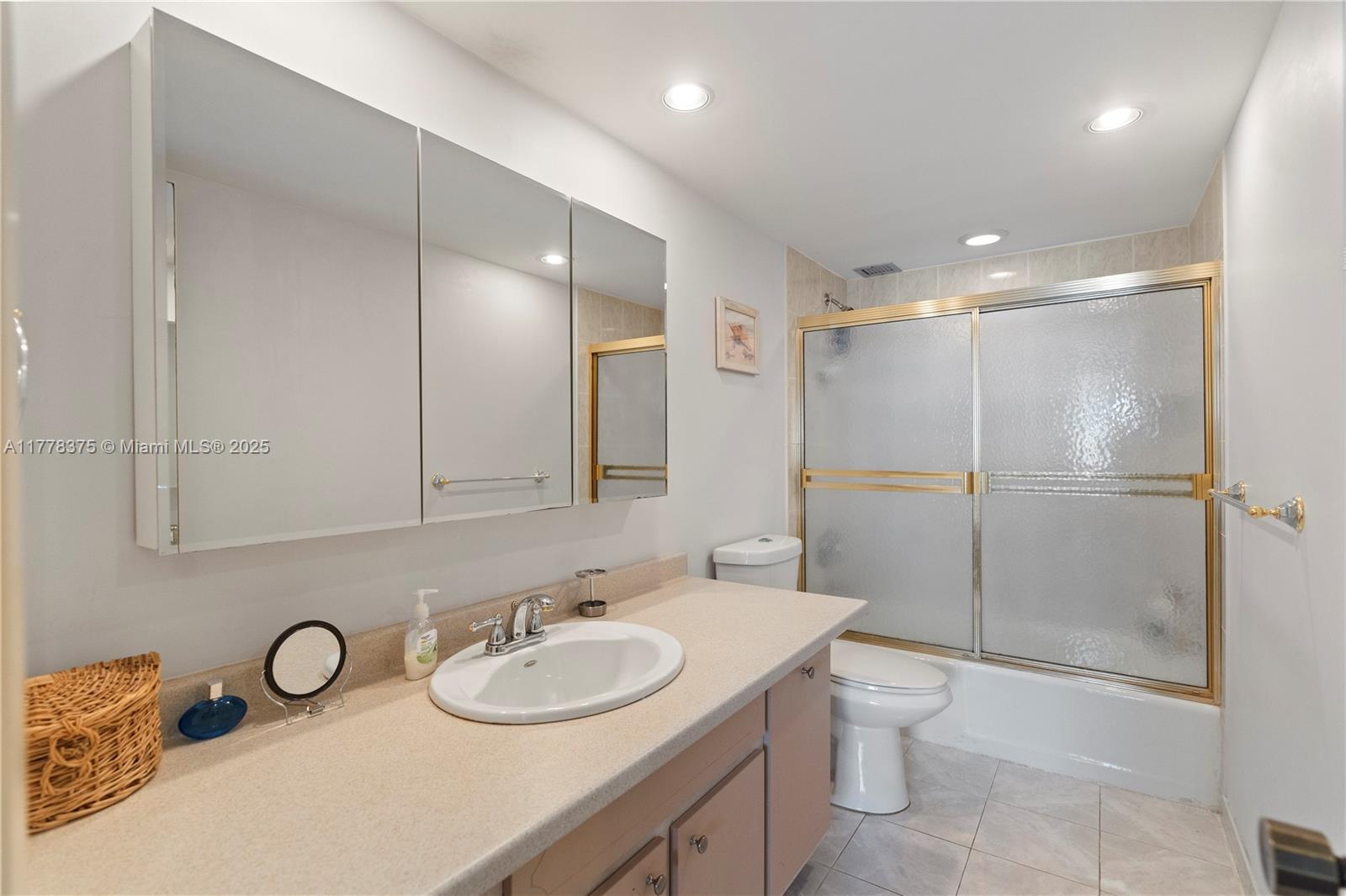GOLDEN HORN CONDO - Residential