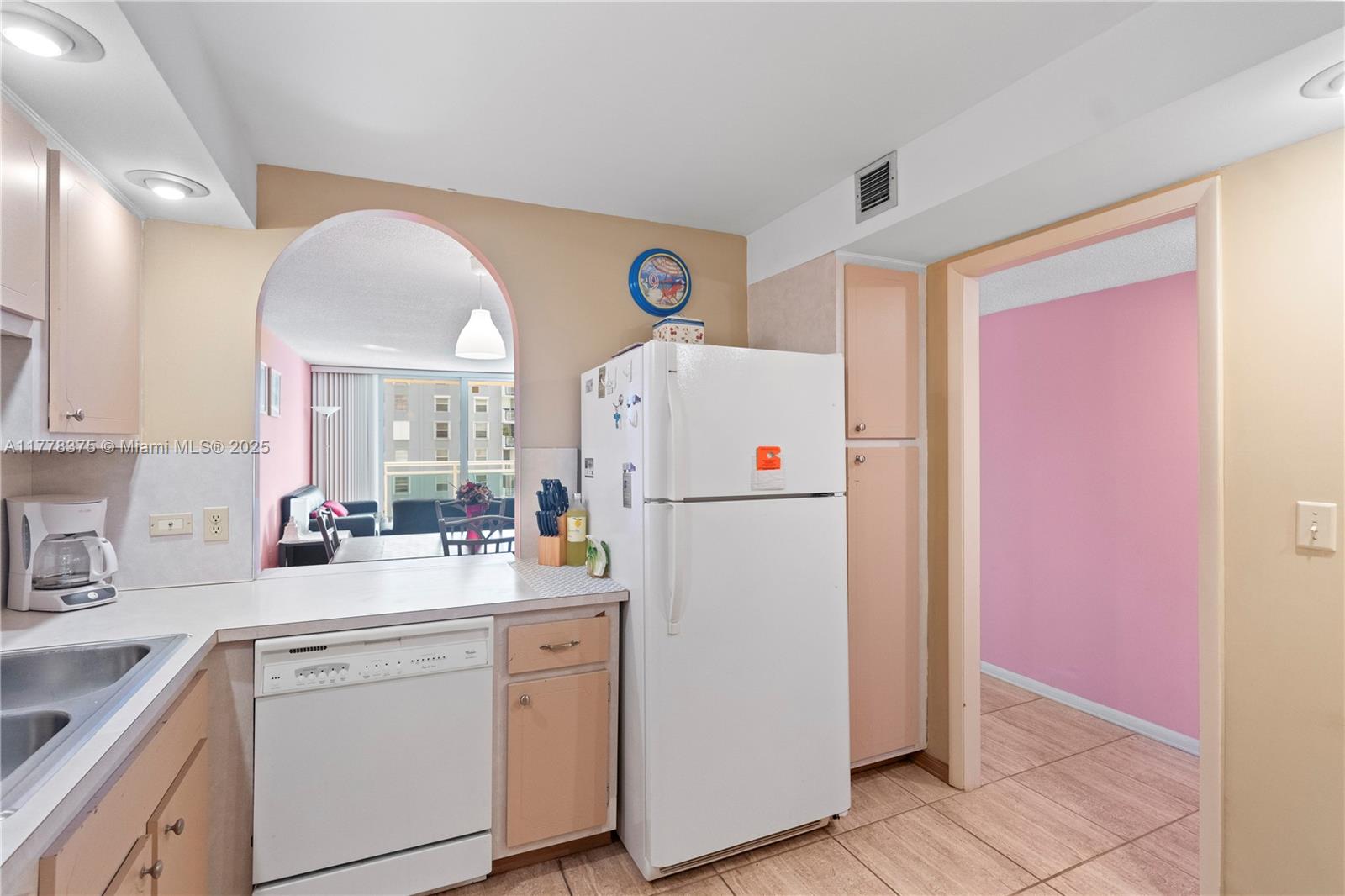 GOLDEN HORN CONDO - Residential