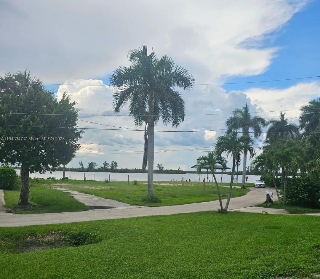 Broadview Manor - Land