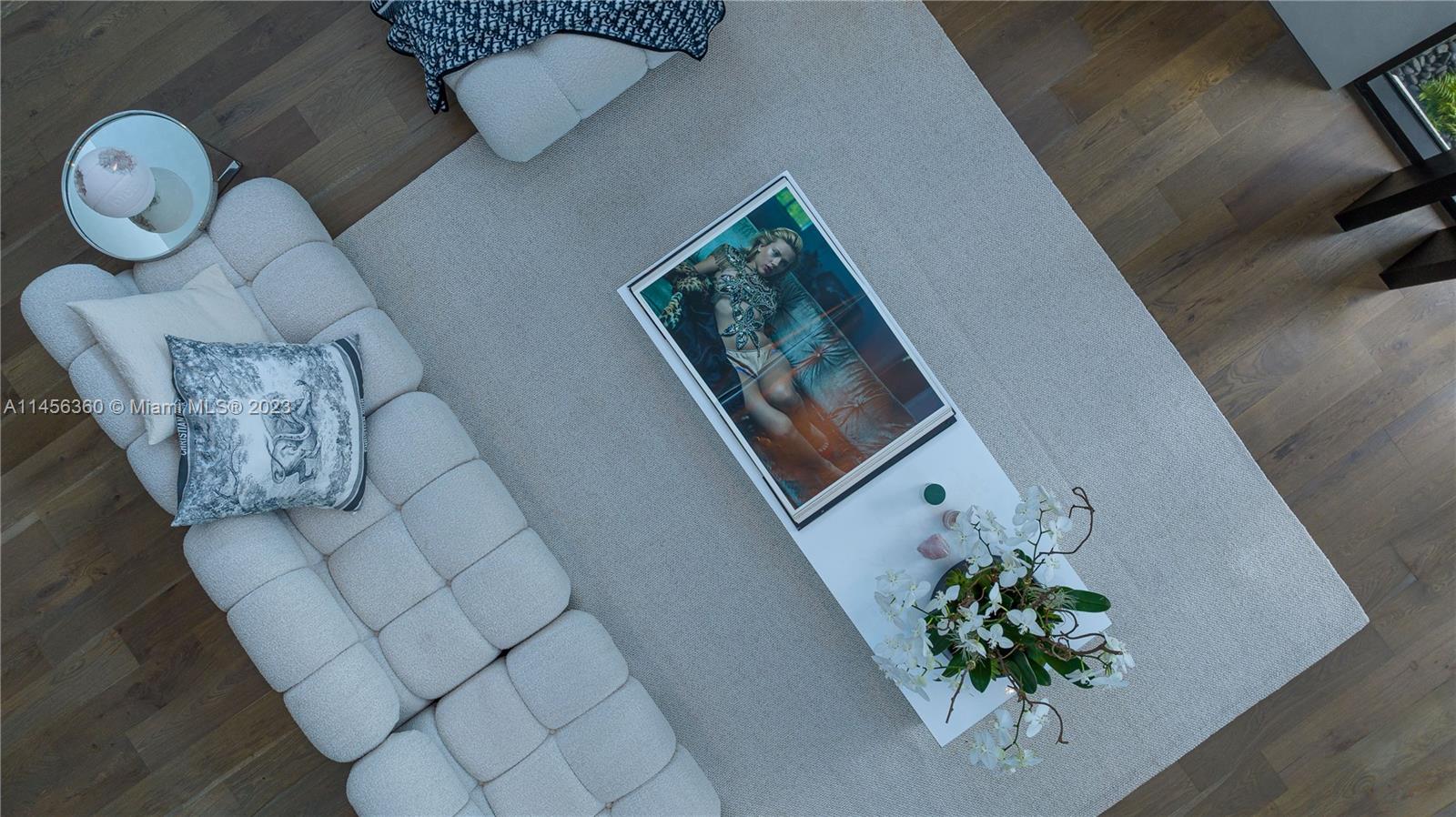 SUNSET ISLANDS-ISLAND NO 1 - Residential