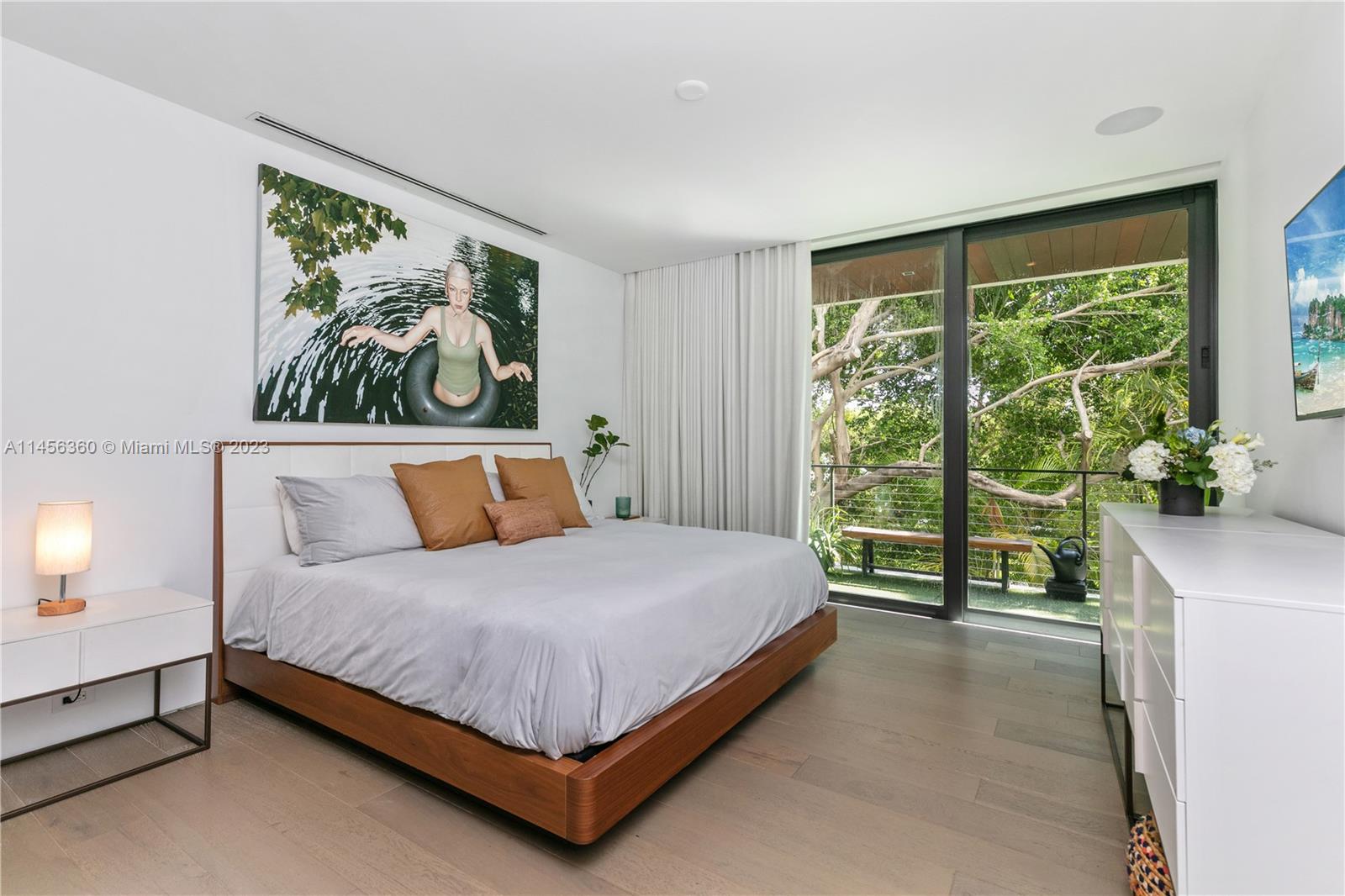 SUNSET ISLANDS-ISLAND NO 1 - Residential