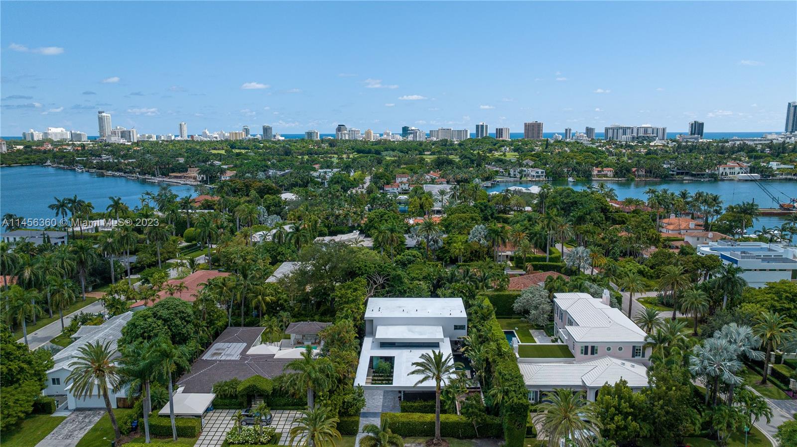 SUNSET ISLANDS-ISLAND NO 1 - Residential