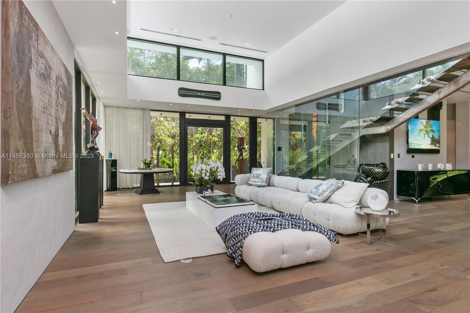 SUNSET ISLANDS-ISLAND NO 1 - Residential