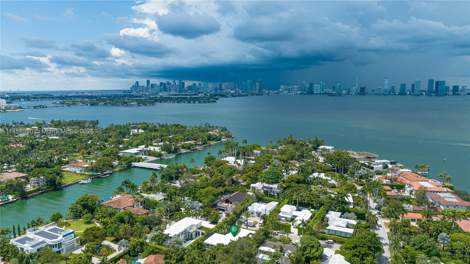 SUNSET ISLANDS-ISLAND NO 1 - Residential