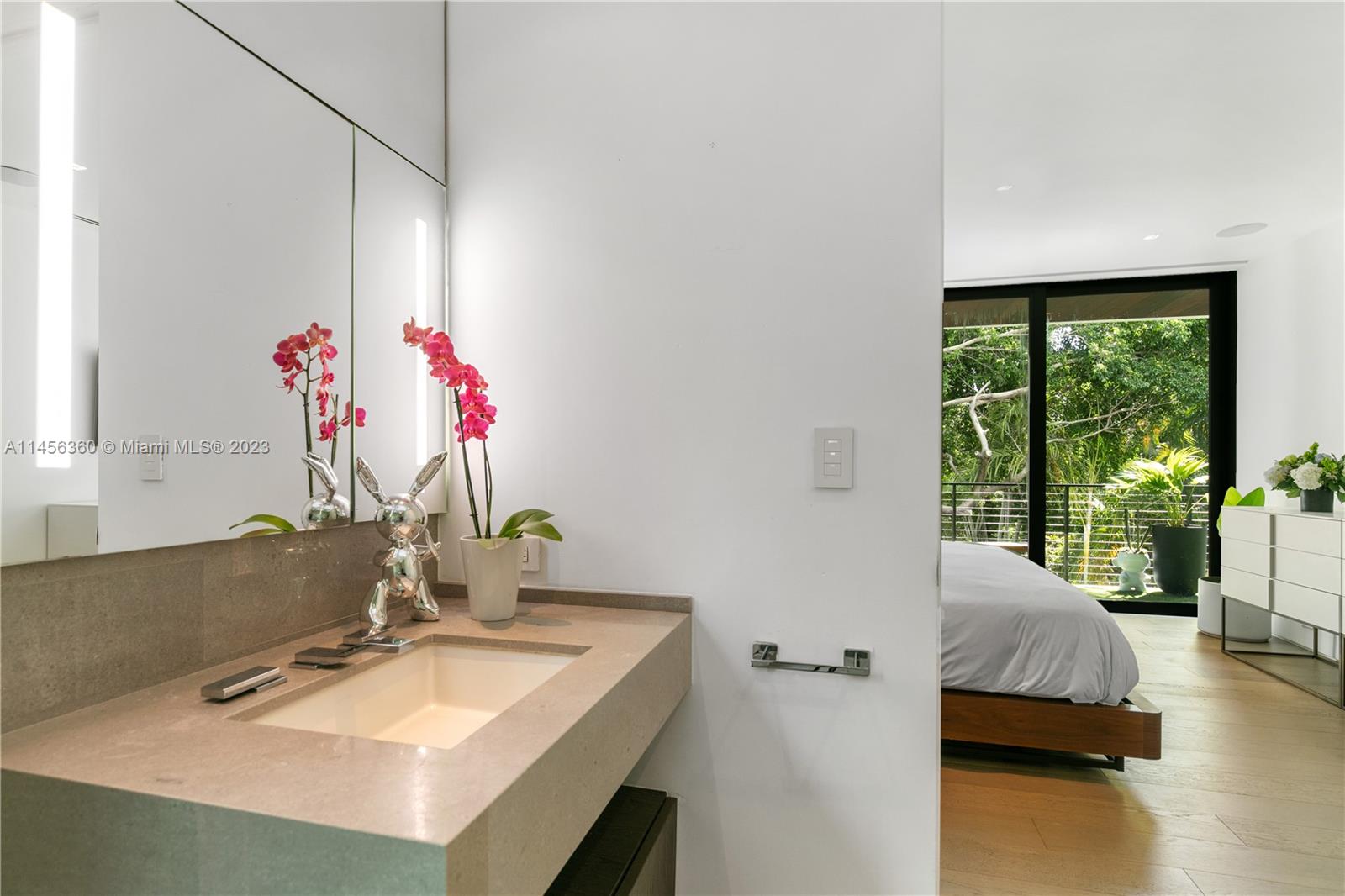 SUNSET ISLANDS-ISLAND NO 1 - Residential