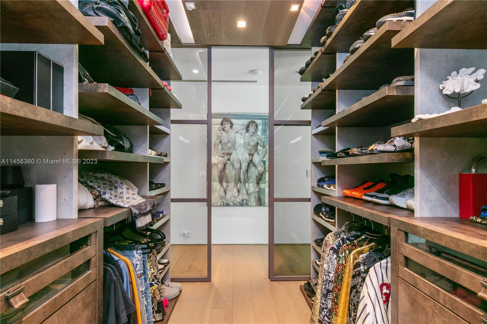 SUNSET ISLANDS-ISLAND NO 1 - Residential