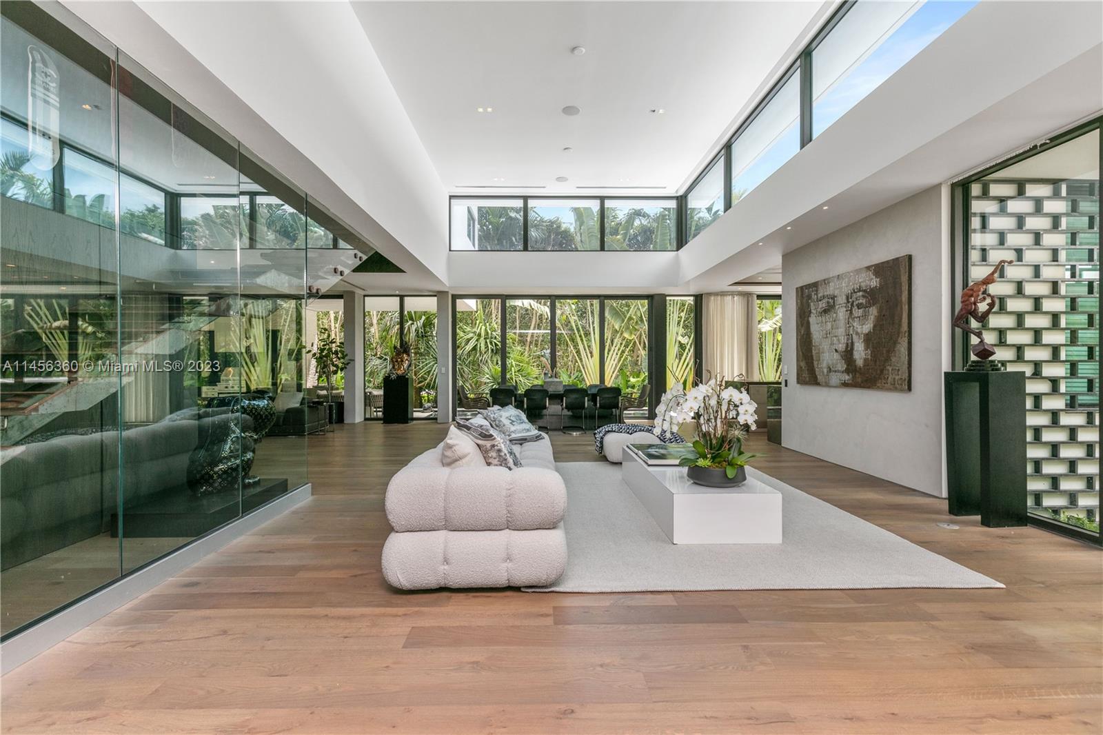 SUNSET ISLANDS-ISLAND NO 1 - Residential