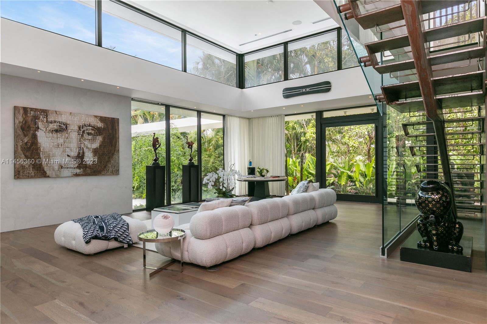 SUNSET ISLANDS-ISLAND NO 1 - Residential