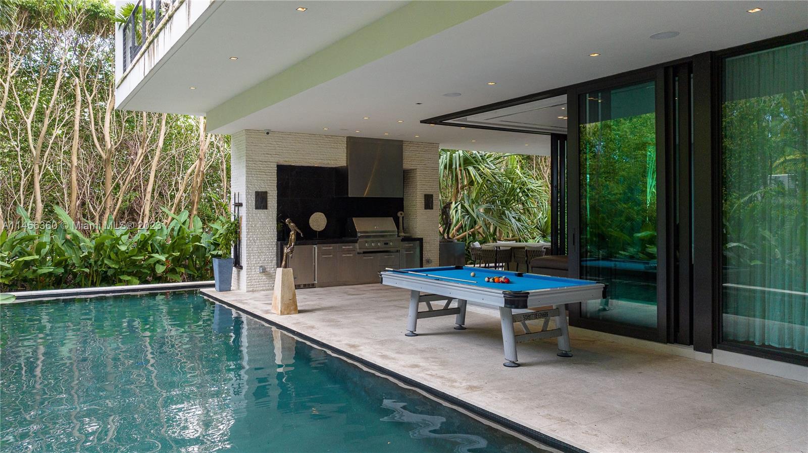 SUNSET ISLANDS-ISLAND NO 1 - Residential