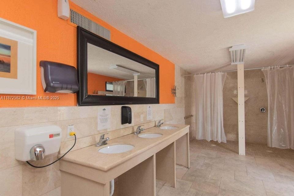 CALUSA CAMPGROUND - Residential Lease