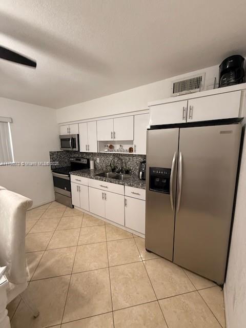 Rental Property at 661 Ne 61st St 3, Miami, Broward County, Florida - Bedrooms: 2 
Bathrooms: 1  - $2,300 MO.