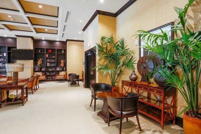 VERANDA CONDO - Residential