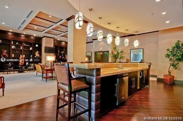 VERANDA CONDO - Residential