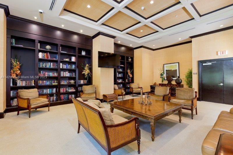 VERANDA CONDO - Residential