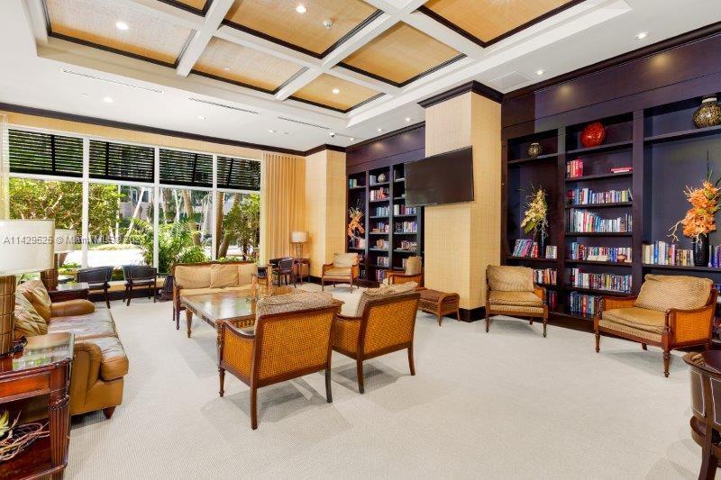 VERANDA CONDO - Residential