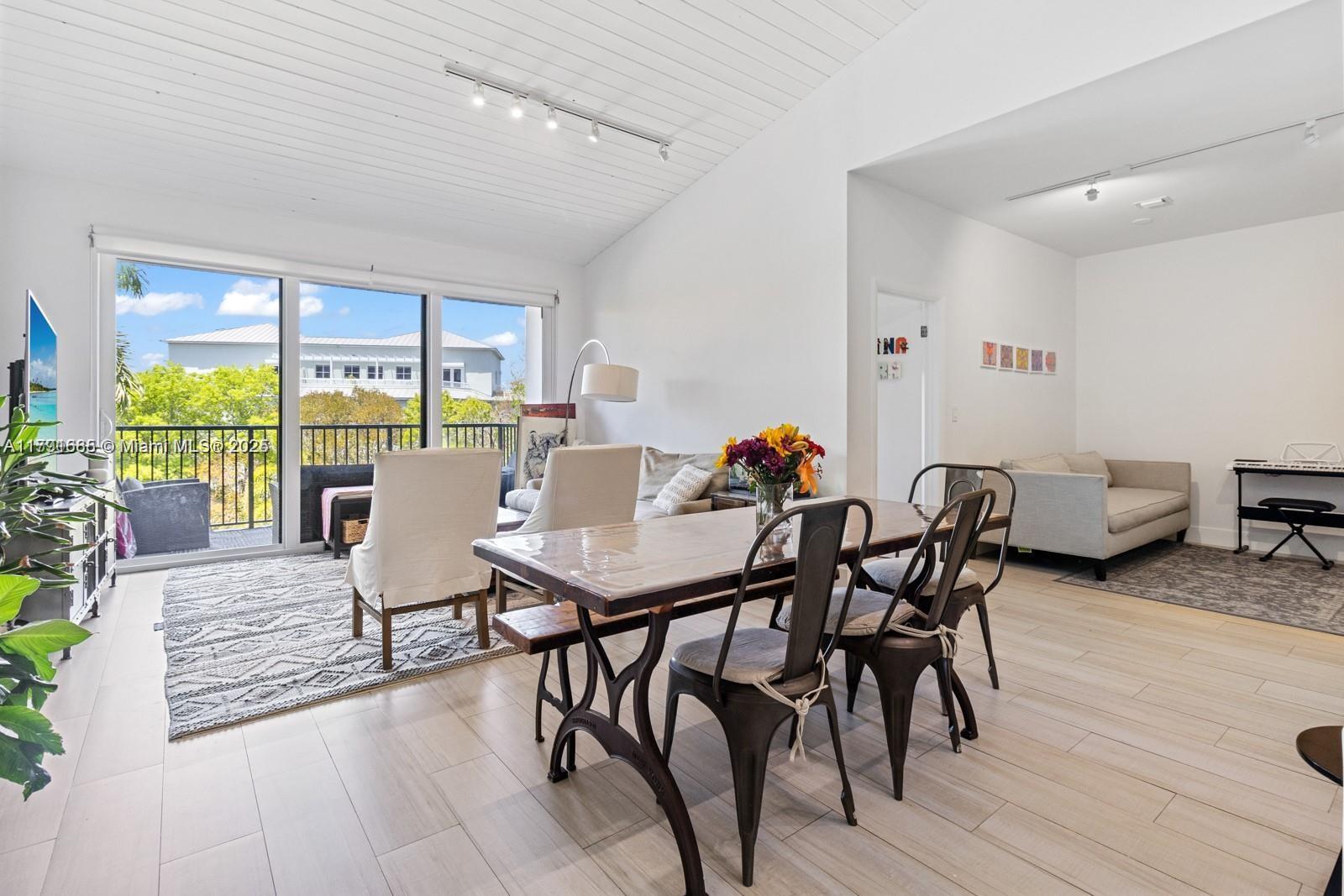 101 Ocean Lane Dr 4013