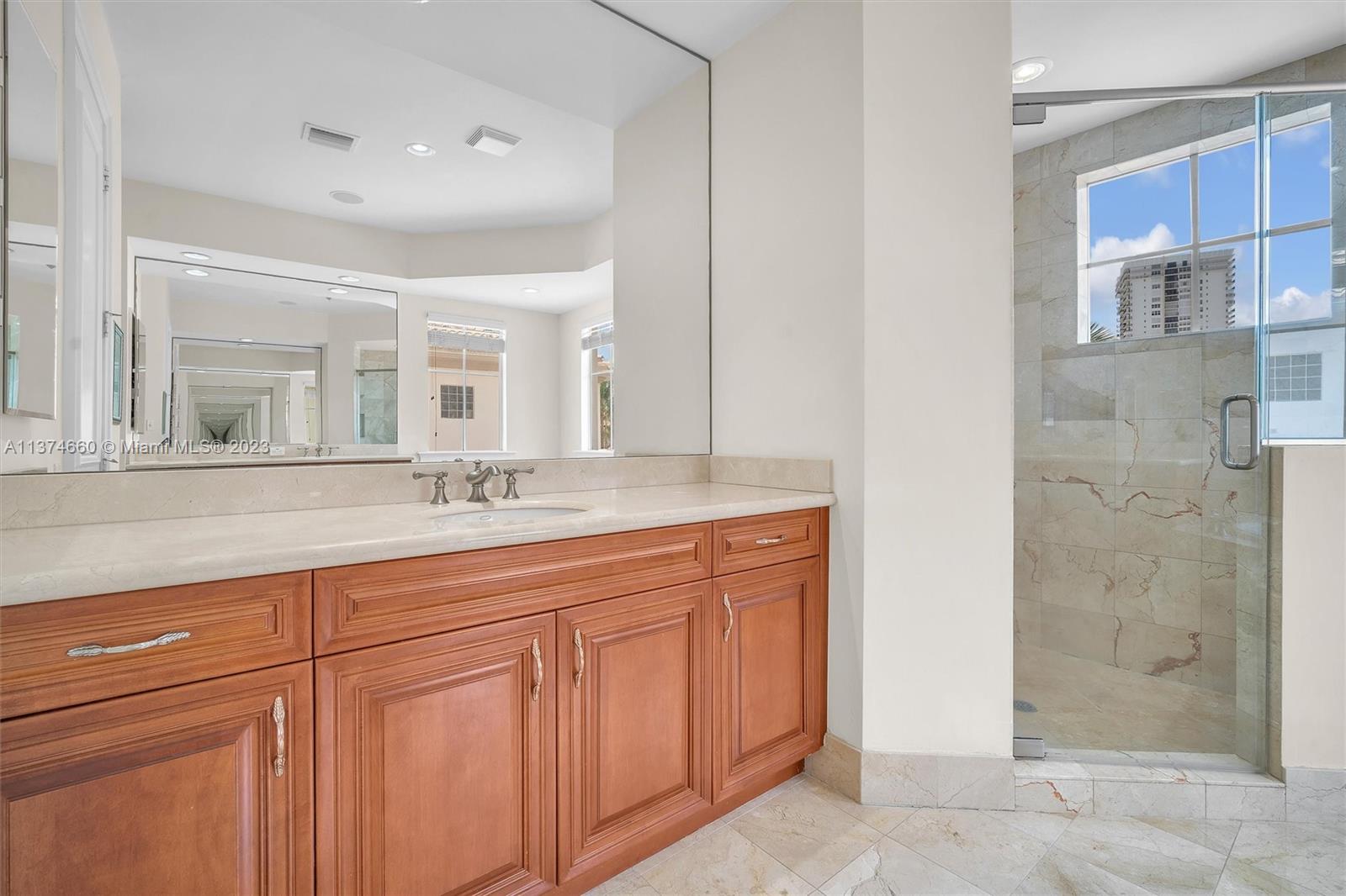 THREE ISLANDS 3RD SECTION - Residential