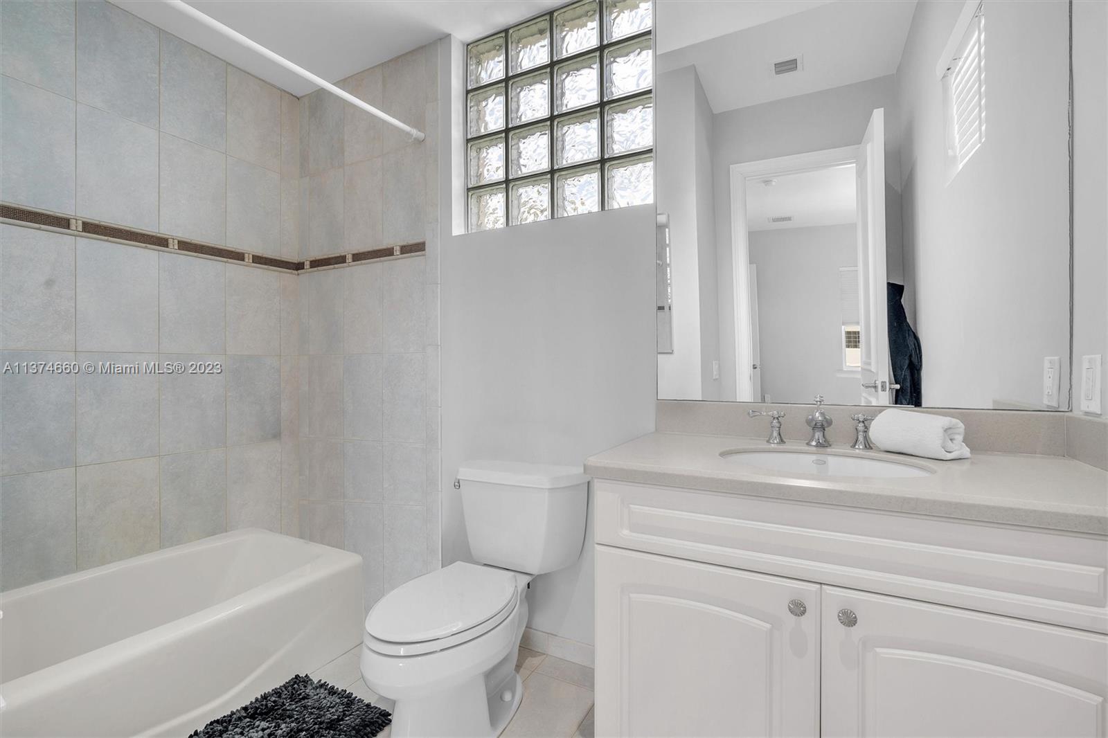 THREE ISLANDS 3RD SECTION - Residential