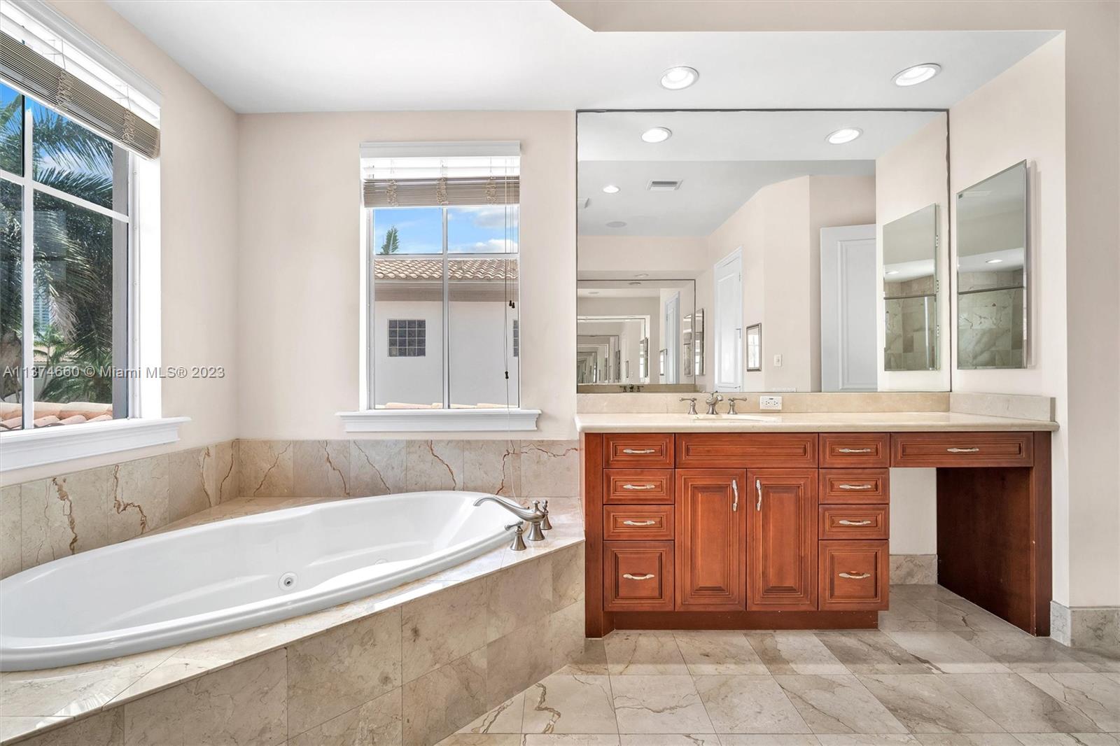 THREE ISLANDS 3RD SECTION - Residential