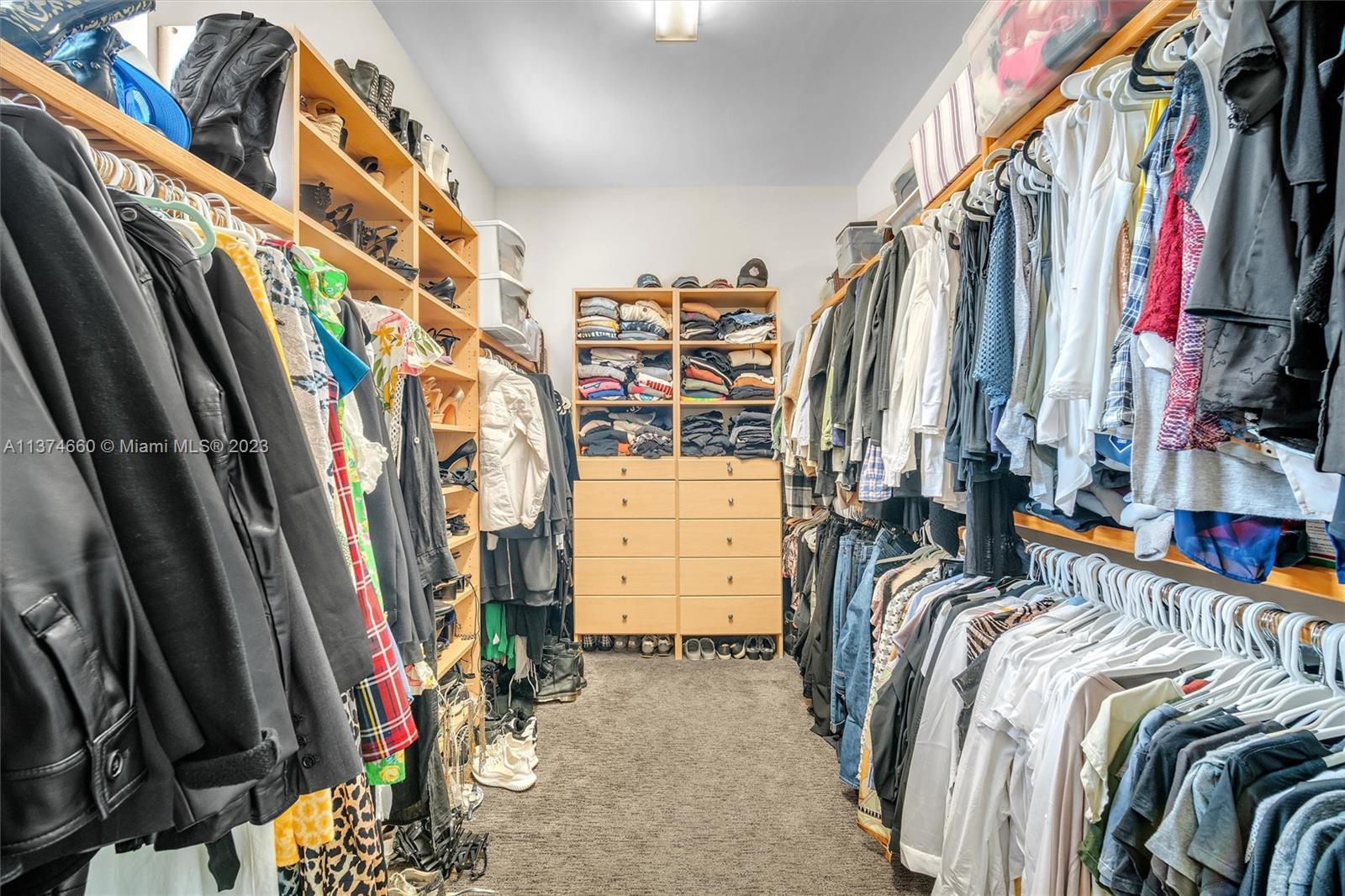 THREE ISLANDS 3RD SECTION - Residential