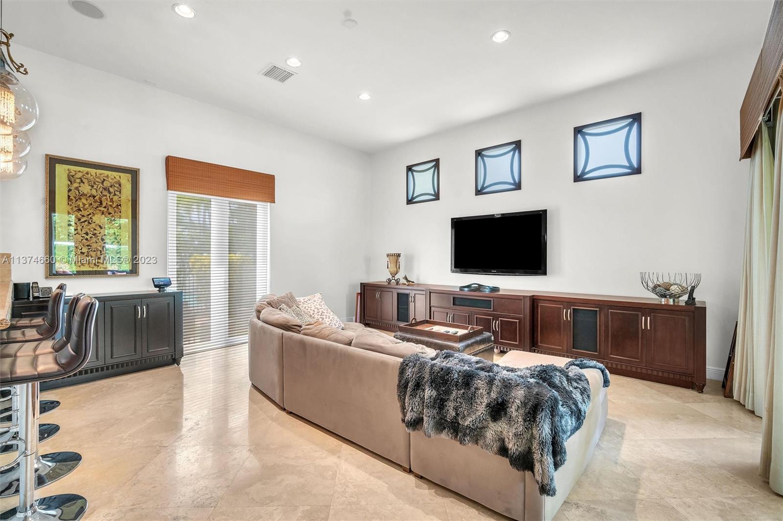 THREE ISLANDS 3RD SECTION - Residential