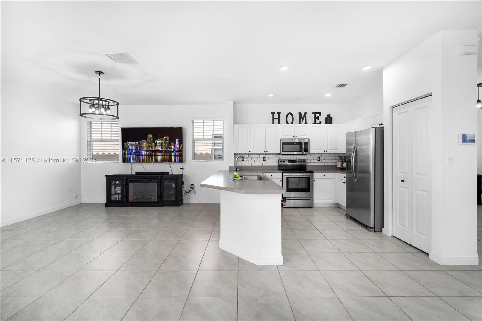 SUMMERVILLE VILLAS - Residential