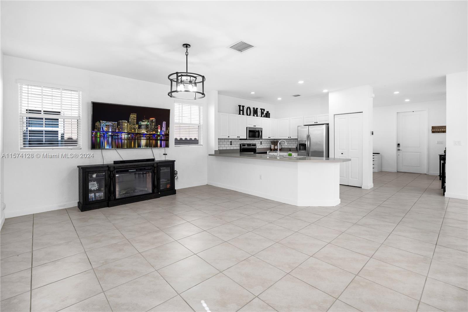 SUMMERVILLE VILLAS - Residential