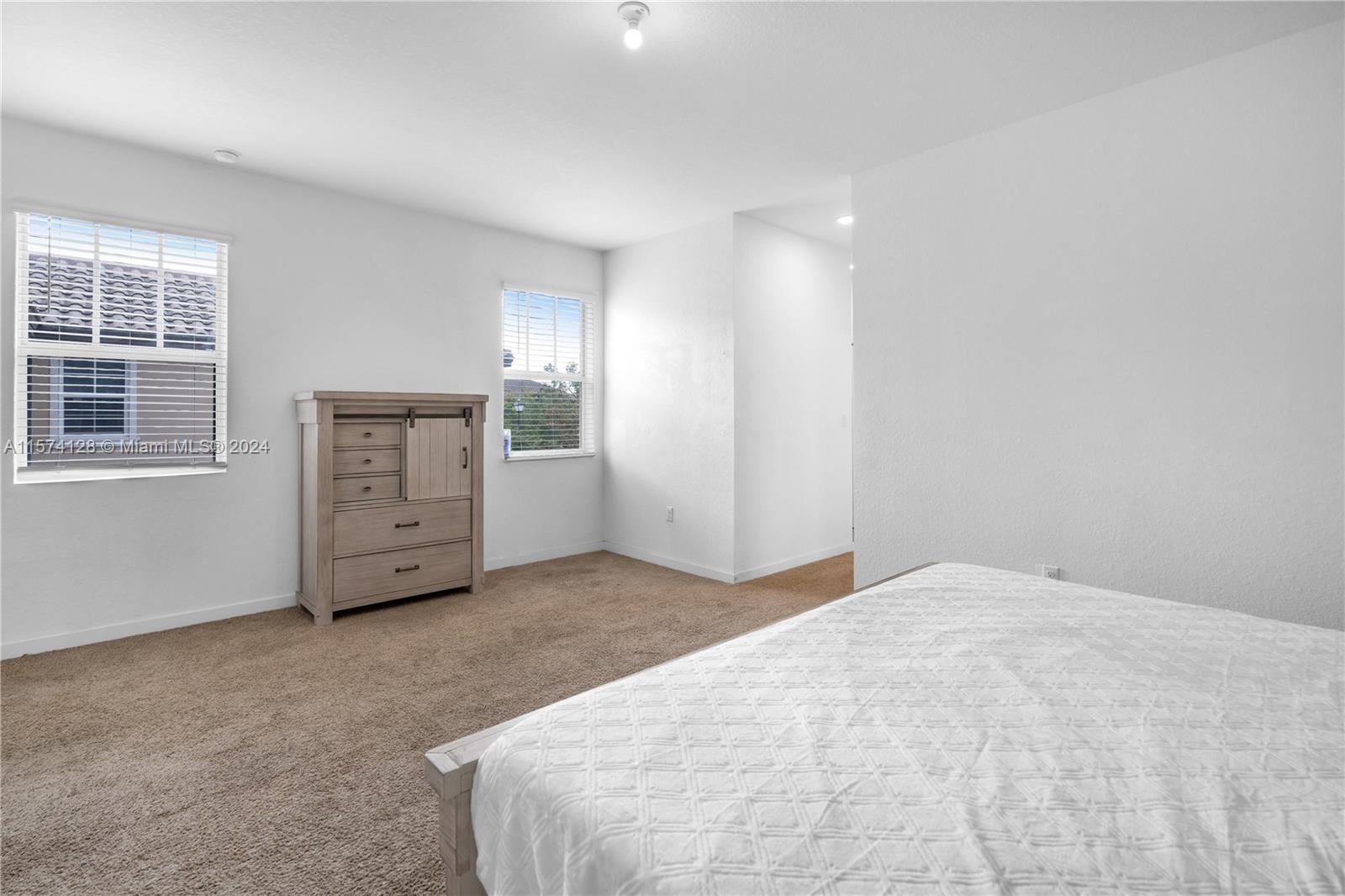 SUMMERVILLE VILLAS - Residential