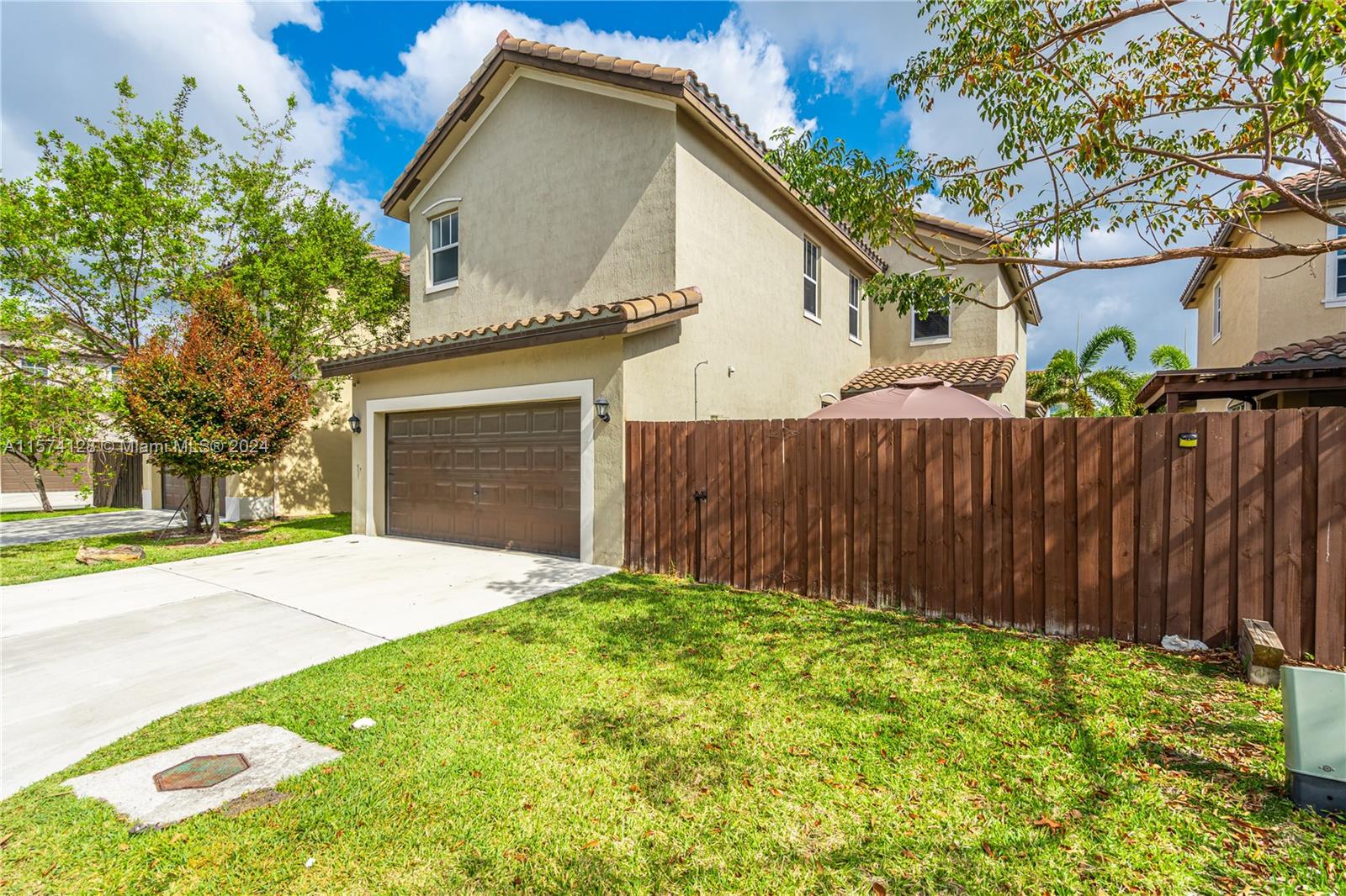 SUMMERVILLE VILLAS - Residential