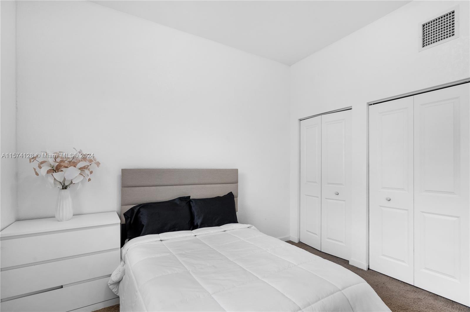 SUMMERVILLE VILLAS - Residential