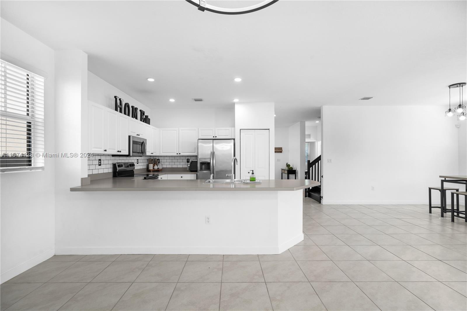 SUMMERVILLE VILLAS - Residential