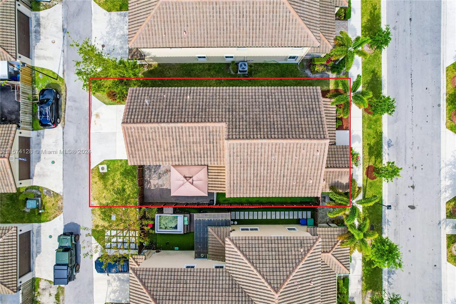SUMMERVILLE VILLAS - Residential