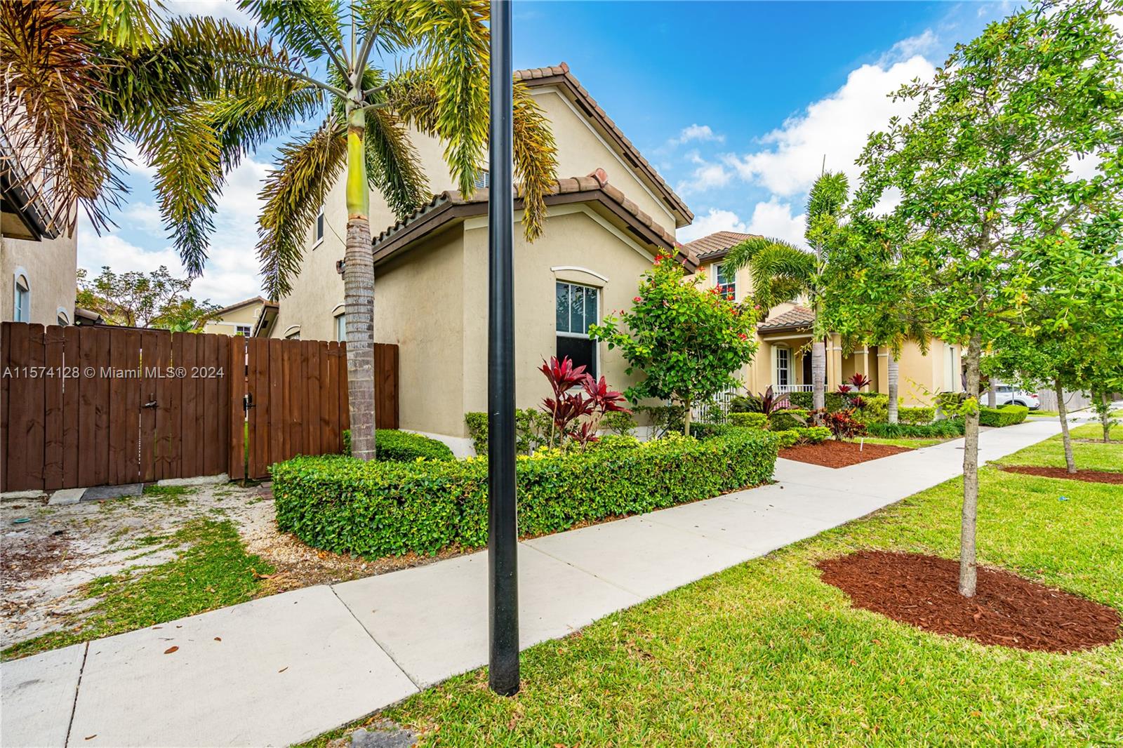 SUMMERVILLE VILLAS - Residential