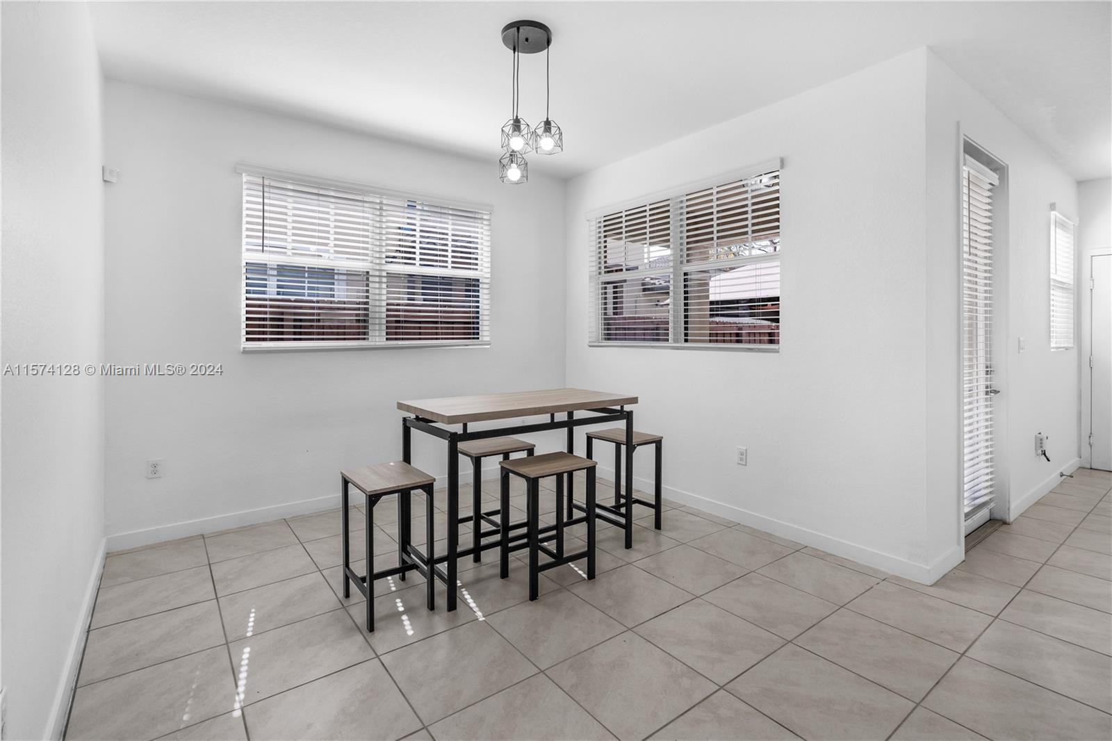 SUMMERVILLE VILLAS - Residential