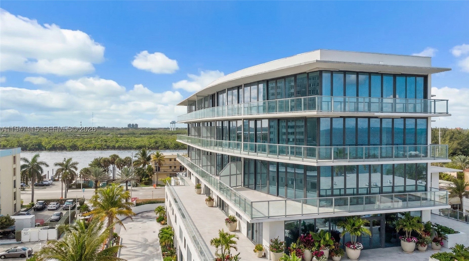 3319 N Ocean Drive 607