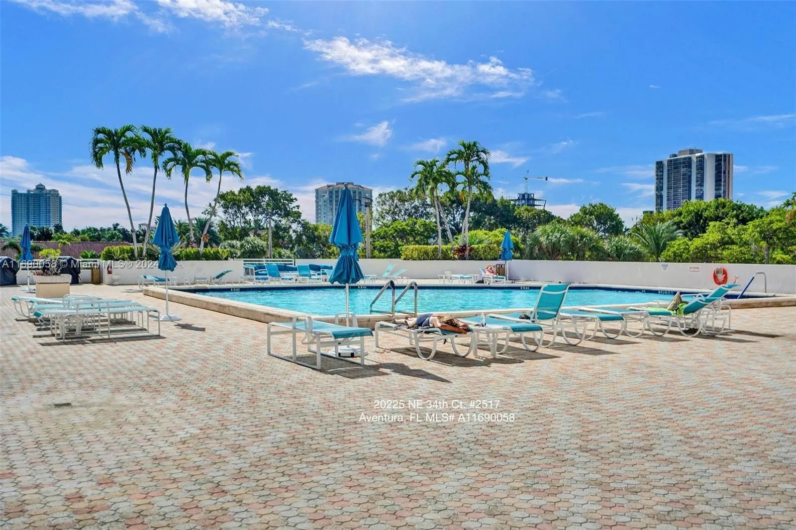 Aventura, Florida 33180, United States, 3 Bedrooms Bedrooms, ,3 BathroomsBathrooms,Residential,Active,33623