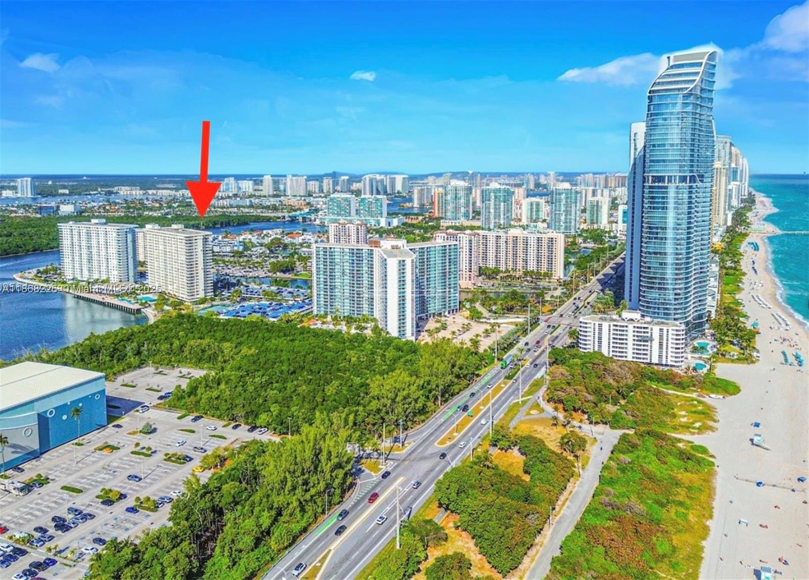 Sunny Isles Beach – 1.5 Blocks from the Ocean
Immaculate 18th-floor condo, fully renovated and move-in ready. Features panoramic city, canal, and partial ocean views, high-impact windows, and Samsung Bespoke appliances.
Building offers resort-style amenities: heated pool, tennis courts, gym, café, mini market, and game room. Covered parking included + guest parking available.
Prime location close to supermarkets, banks, shops, and restaurants. Ready to move!