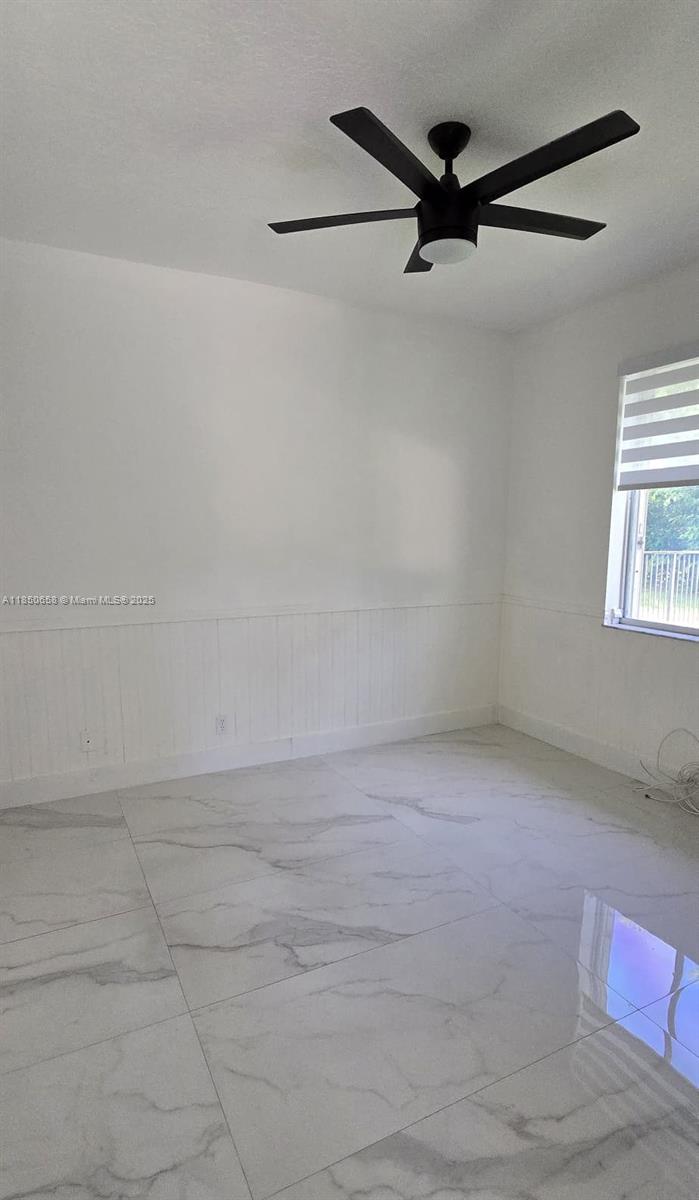 THE ISLANDS - Residential Lease