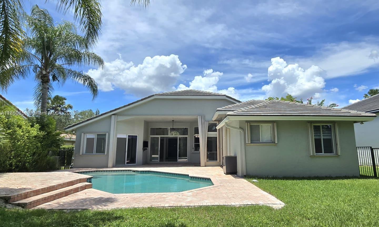 THE ISLANDS - Residential Lease