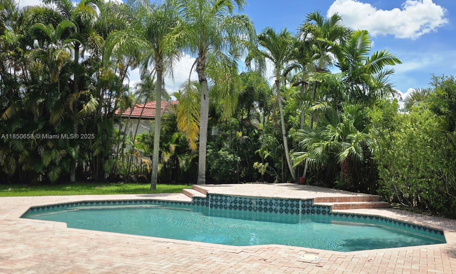 THE ISLANDS - Residential Lease