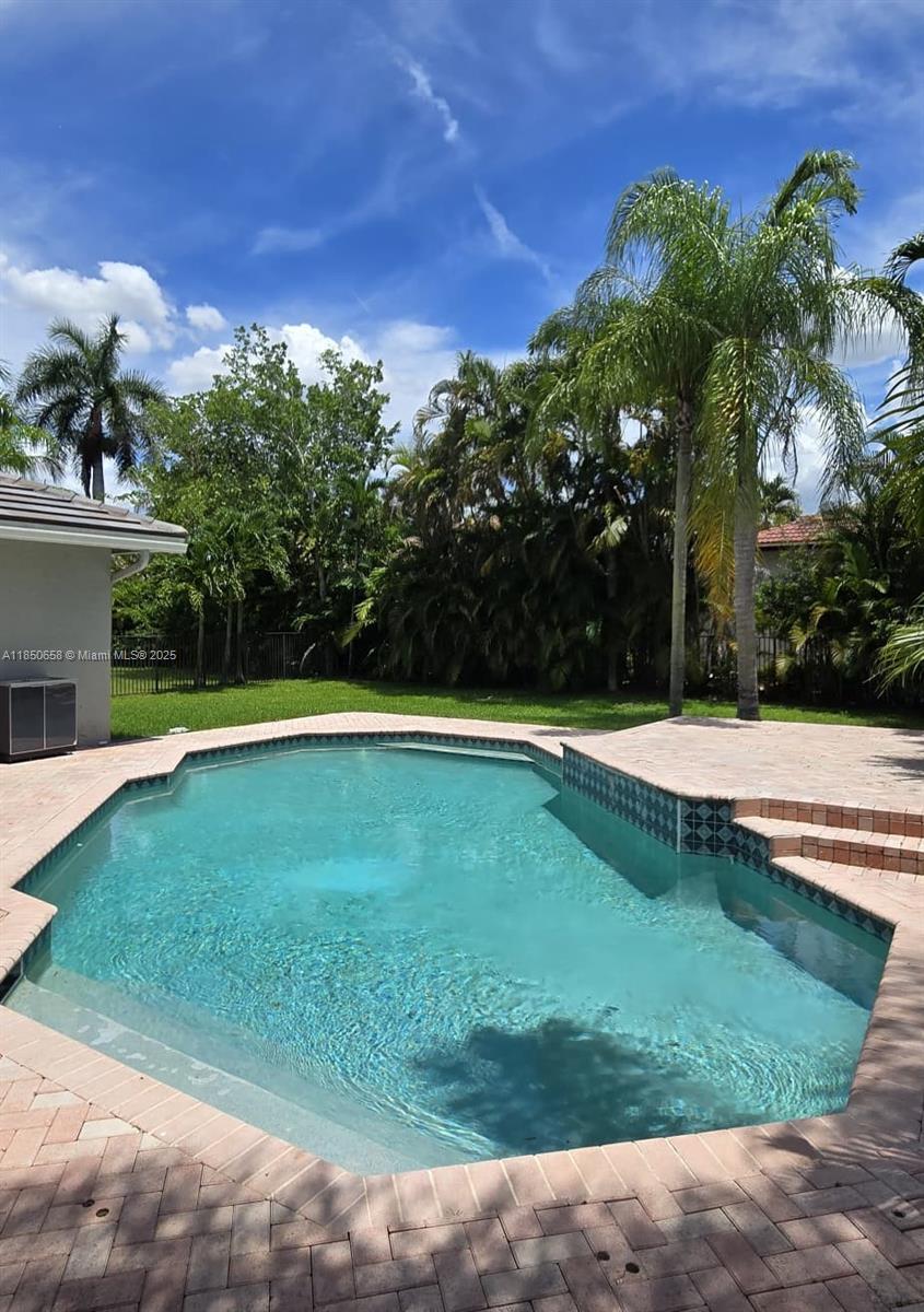 THE ISLANDS - Residential Lease