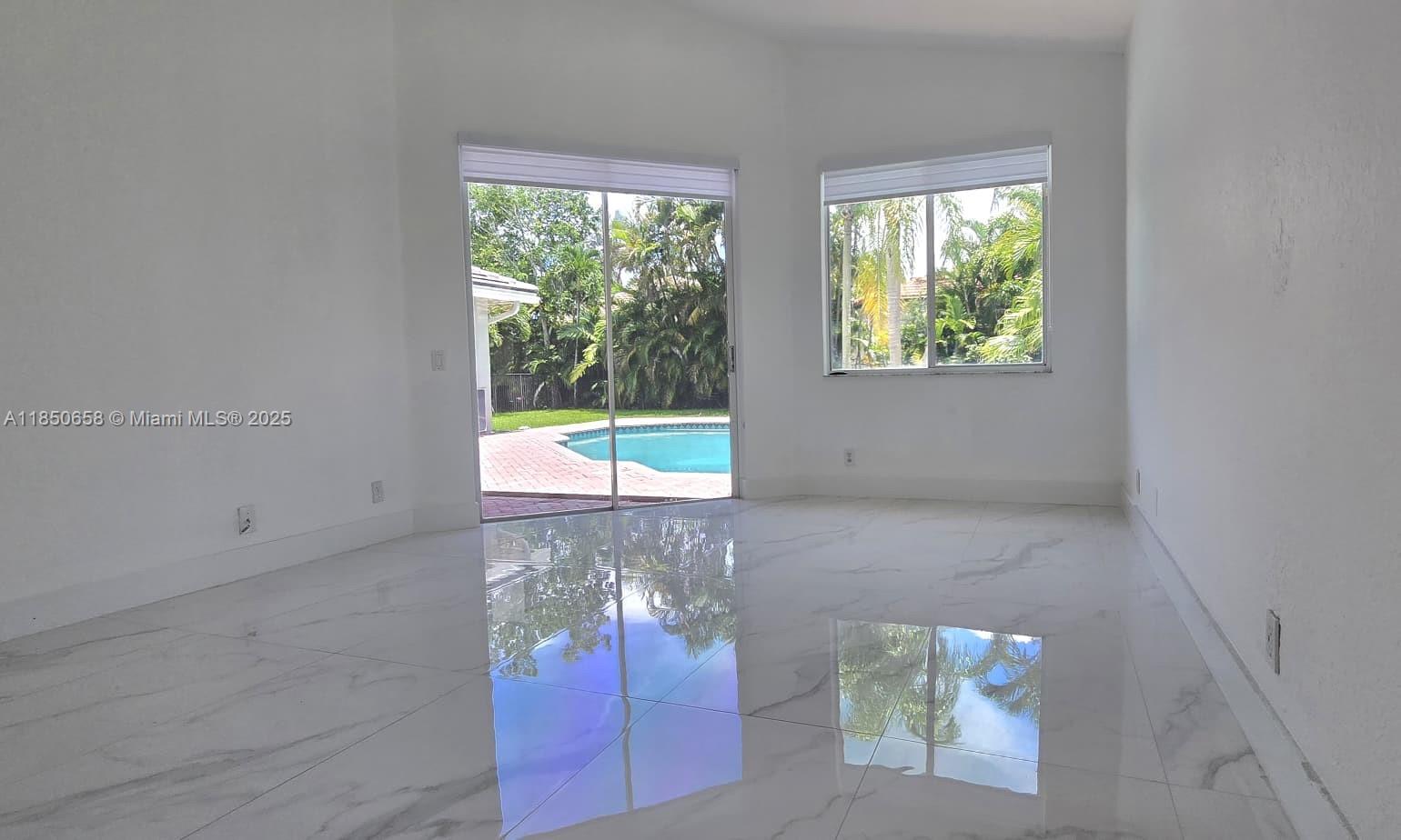 THE ISLANDS - Residential Lease