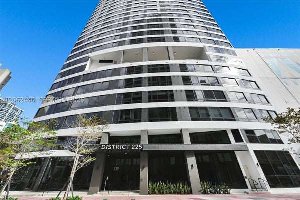 225 N MIAMI AVE APT 1801, MIAMI, FL 33128 - Image 5c00125df5c60b6ddfee6d42e03b50b4/3066646401