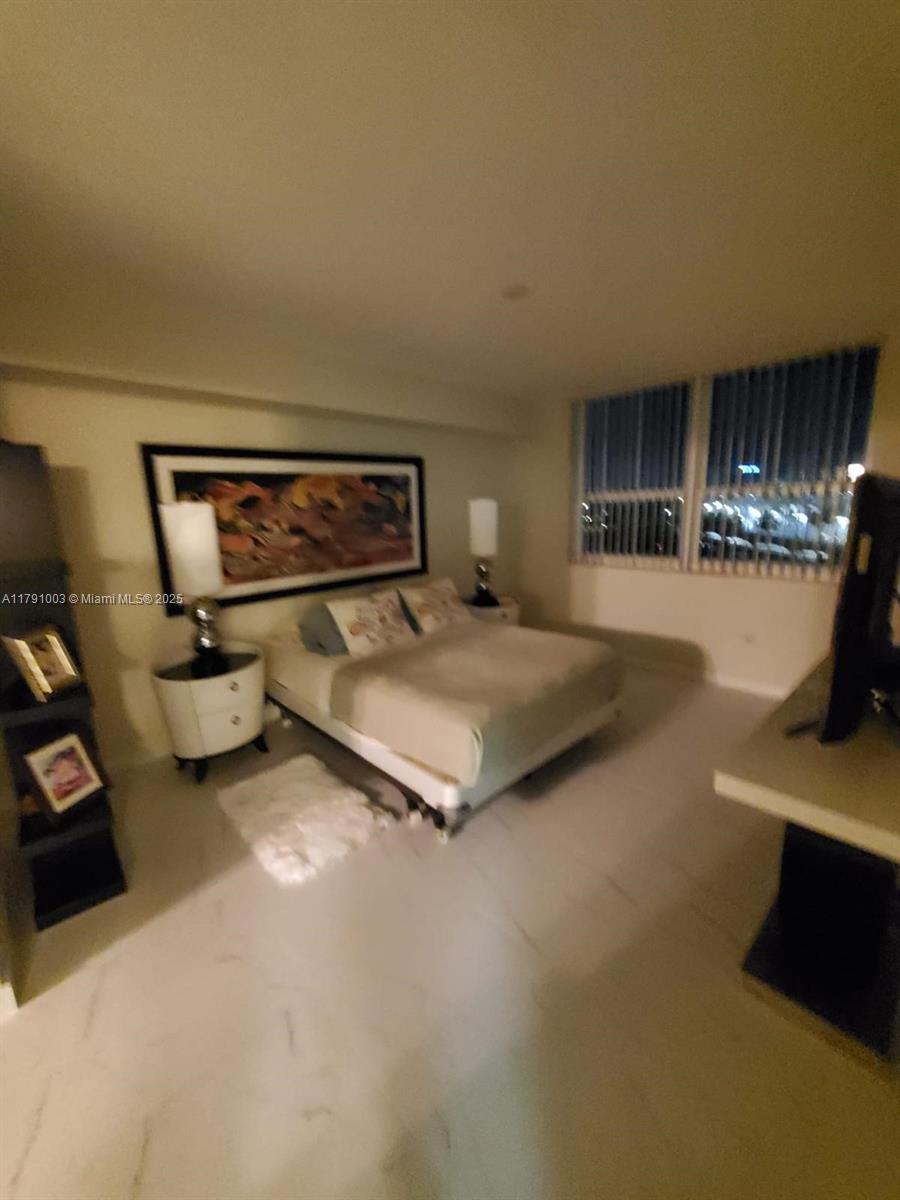 TURNBERRY ON THE GREEN CO - Residential