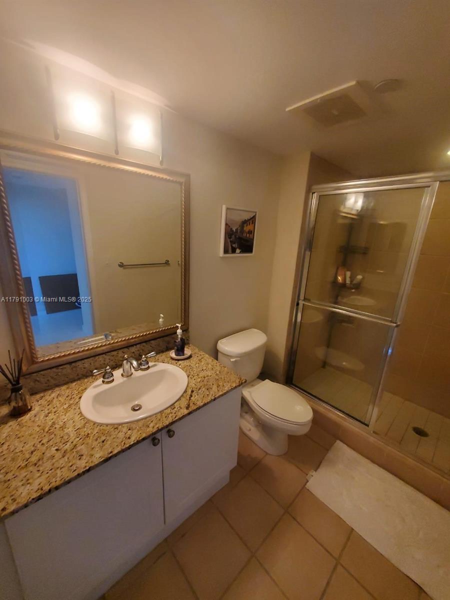 TURNBERRY ON THE GREEN CO - Residential