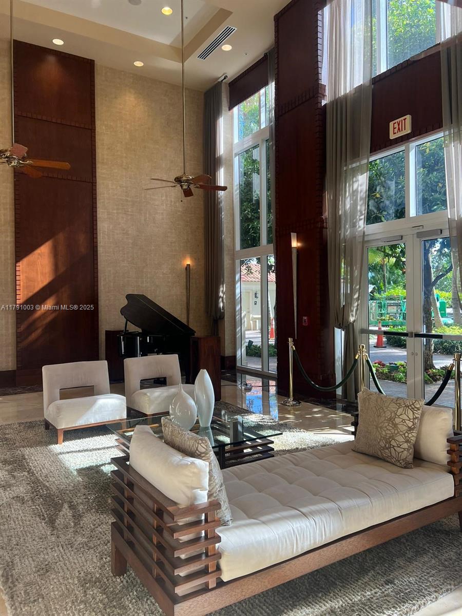 TURNBERRY ON THE GREEN CO - Residential