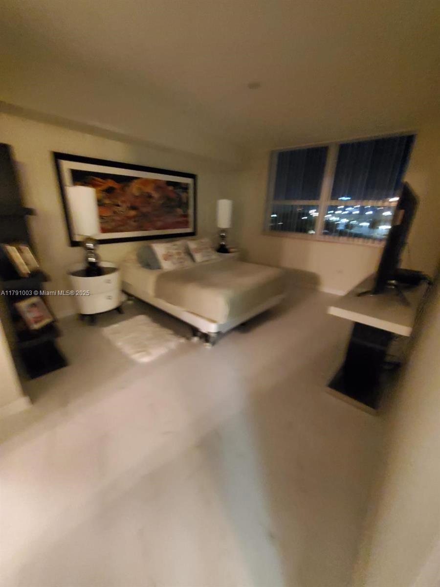 TURNBERRY ON THE GREEN CO - Residential